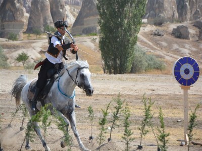 Atlı Okçuluk Türkiye Şampiyonası’nın Yarı Final B Grubu müsabakaları Göreme’de yapıldı.
